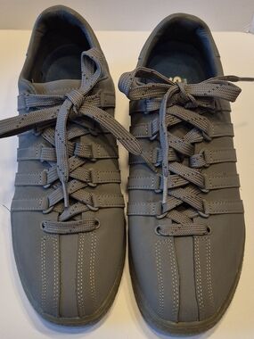 K-Swiss Men's Gray Low-Top Lace-Up Sneakers